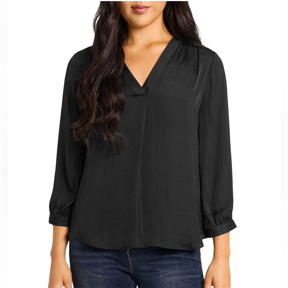 Vince Camuto Black satin 3/4s top